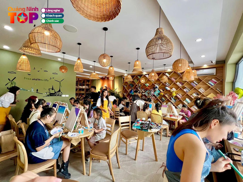 T-book-cafe-quangninhtoplist