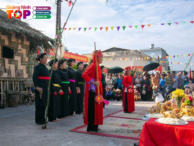 Cac-kieu-trang-phuc-tieu-bieu-quangninhtoplist