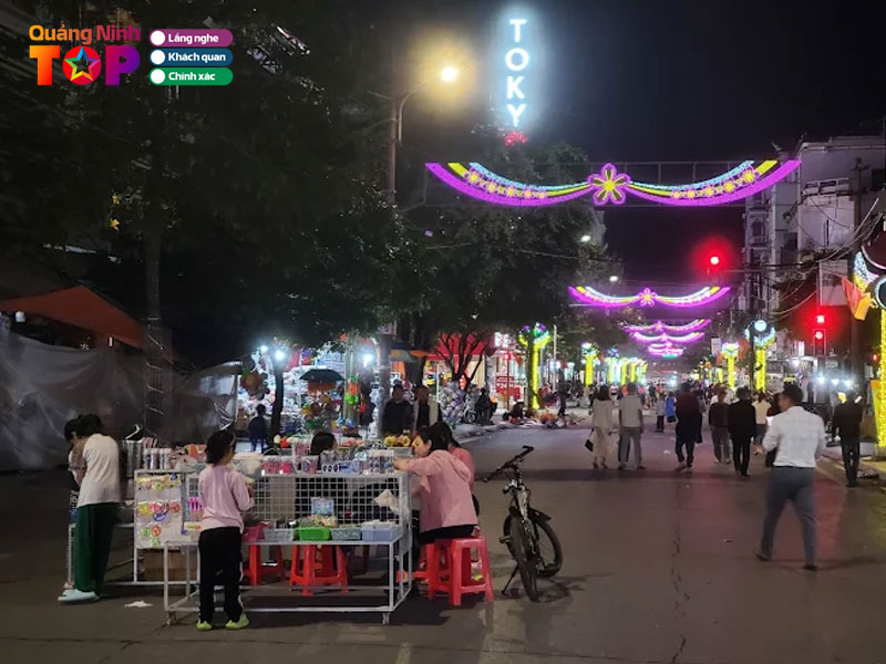 Cho-dem-mong-cai-quangninhtoplist