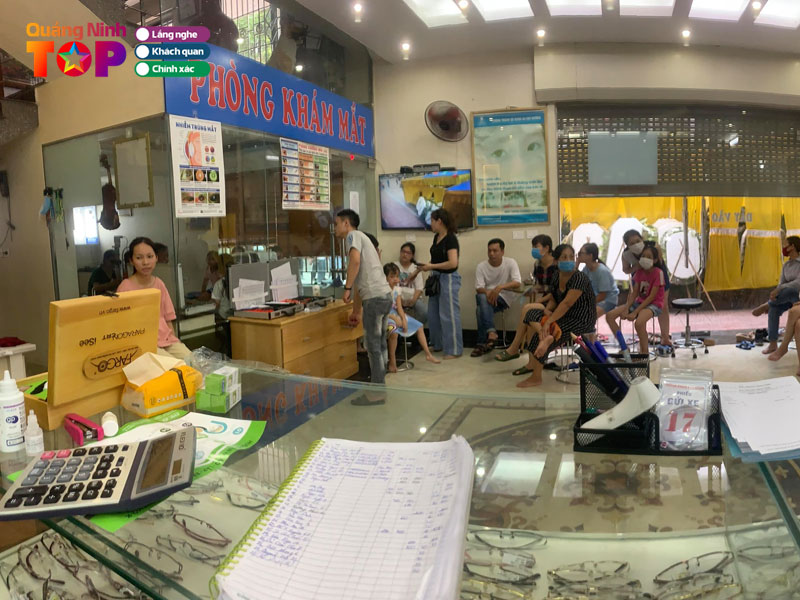 Phong-kham-mat-bs-lan-quangninhtoplist