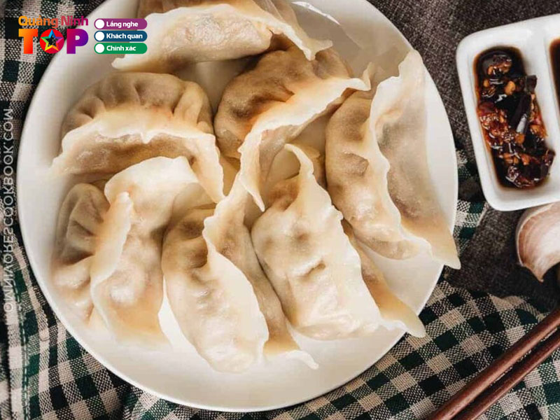 Quan-an-ngoc-duong-quangninhtoplist