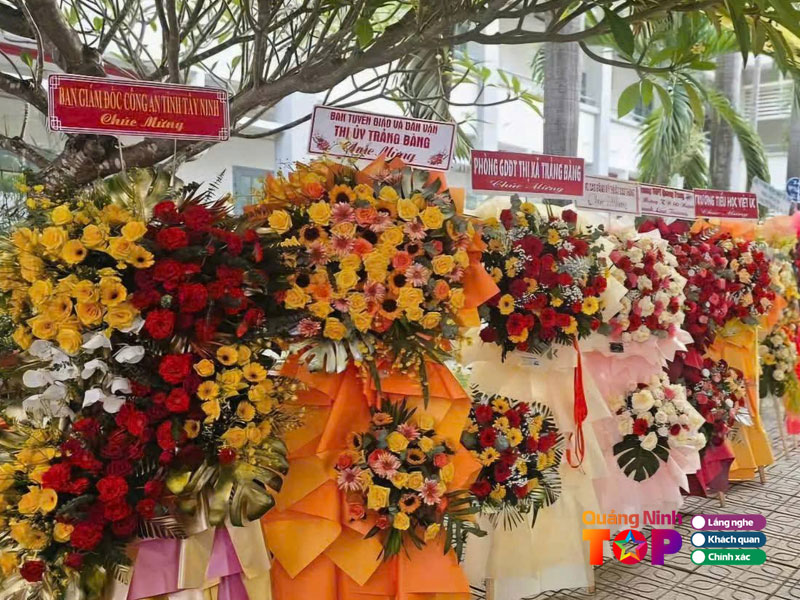 Shop-hoa-tuoi-phuong-lan-quangninhtoplist