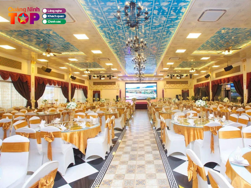 Nha-hang-thien-tan-palace-quangninhtoplist